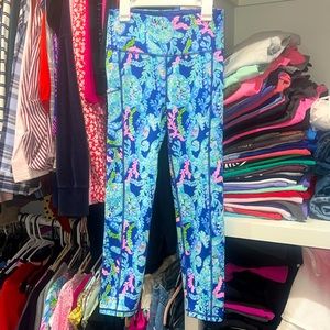 Lilly Pulitzer luxletic leggings size small EUC turtle villa